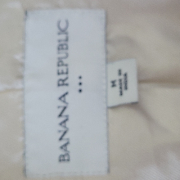 Banana Republic Cream winter toggle coat. SIZE MEDIUM. - Picture 5 of 6